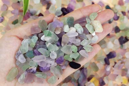 Imagem de Aquário Gravel Rocks Fluorite Tumbled Healing Crystal 200g