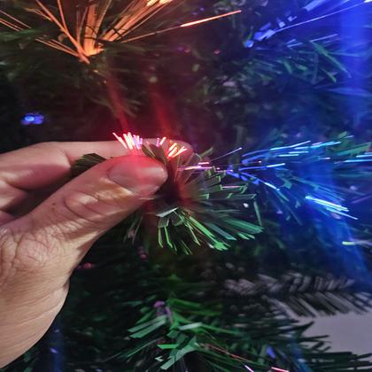 Imagem de Árvore De Natal Fibra Ótica Led Colorido Com Estrela 1,20m