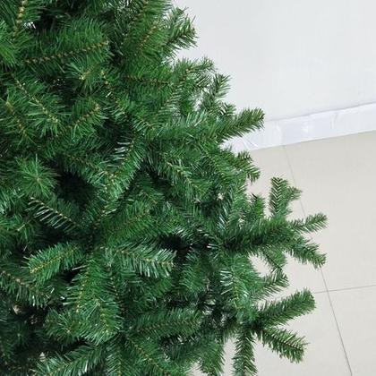 Imagem de Árvore De Natal Luxuosa 1200 Galhos Cheia 2,10m Altura Grande Pé De Ferro Cor Verde