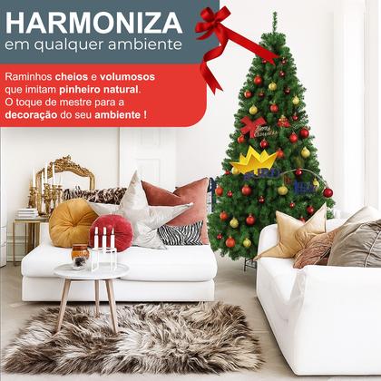 Imagem de Árvore De Natal Pinheiro Tradicional Verde Ou Nevada Premium