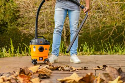 Imagem de Aspirador de Pó e Água GTW 10, Compacto, 10 Litros, com Mangueira de 1,5 Metros, Filtro Lavável, 140mbar 1400W WAP