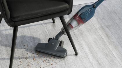 Imagem de Aspirador de Pó Vertical com Fio Electrolux 1100W 2 em 1 Filtro HEPA Azul (STK13A)