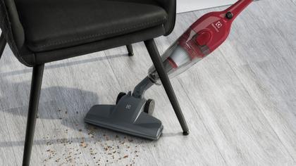 Imagem de Aspirador de Pó Vertical com Fio Electrolux 1100W 2 em 1 Filtro HEPA Vermelho (STK13)