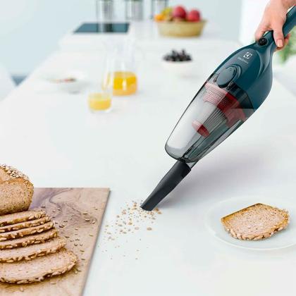 Imagem de Aspirador de Pó Vertical Electrolux 1100W PowerSpeed 2 em 1 Eletrolux