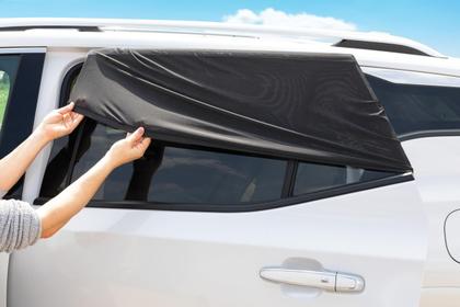 Imagem de Assento de carro Sunshade Nuby, pacote com 2, proteção UV, preto