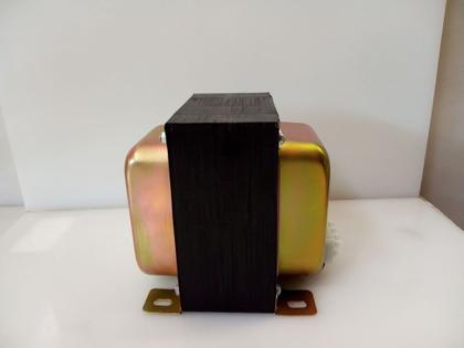 Imagem de Autotransformador de voltagem 110v / 220v  tracom