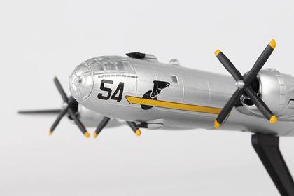 Avião B-29 Superfortress Square 54 Museum of Fly Daron 1/200