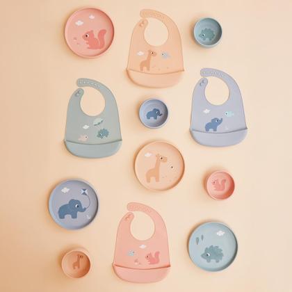Imagem de Babador Buba De Silicone Com Pega Migalhas Cloudy Esquilo Rosa