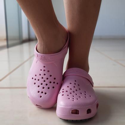 Imagem de Babuche Profissional SoftWorks Mania Com Perfuros Conforto Antiderrapante Trabalho EVA BB31