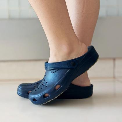 Imagem de Babuche Profissional SoftWorks Mania Com Perfuros Conforto Antiderrapante Trabalho EVA BB31