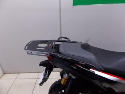 Imagem de Bagageiro mod. tubular com alcas p/honda adv 150 pr fosco (12587)