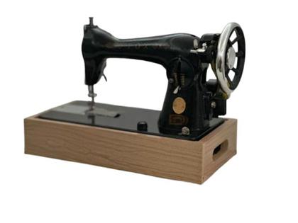 Imagem de  BAIXOU O PREÇO Máquina De Costura Reta Semiindustrial Nova Com Base FOX