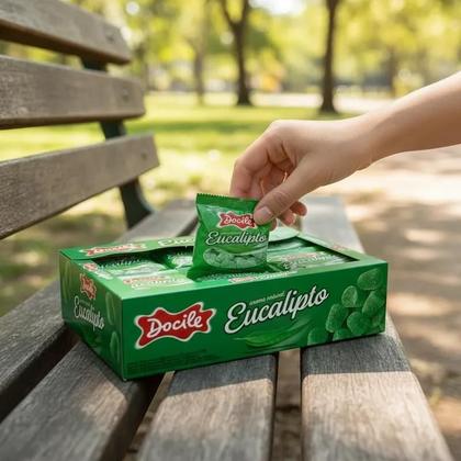 Imagem de Bala de Goma Mini Sino Eucalipto Refrescante Cx com 24un de 18g cada - Docile