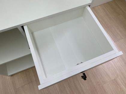Imagem de Balcão Caixa Branco Para Loja De Roupas Atendimento