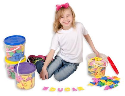 Imagem de Balde Com 152 Letras, Números e Sinais Em Eva-Tampa Vermelha