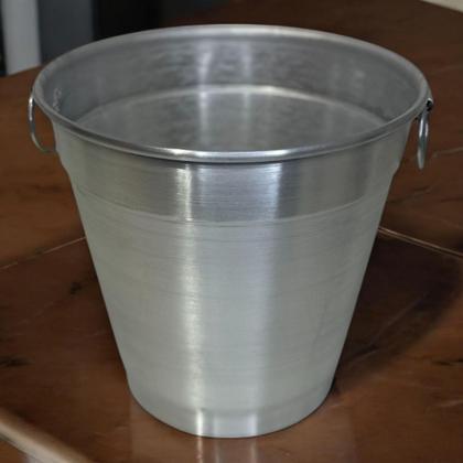 Imagem de Balde De Alumínio Para Gelo E Bebidas Para Festas E Eventos 7 Litros