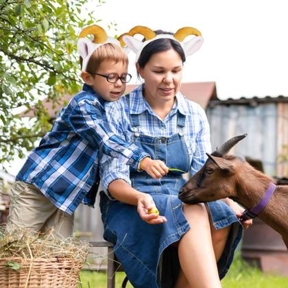 Imagem de Bandana Beviliu Goat Ears com chifres de carneiro para festa de Halloween