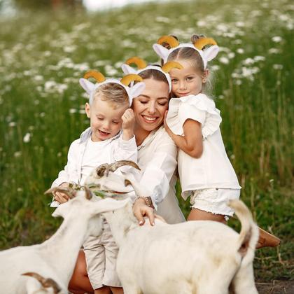 Imagem de Bandana Beviliu Goat Ears com chifres de carneiro para festa de Halloween