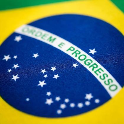 Imagem de Bandeira Brasil Tecido Sem Haste 180x270cm Resistente