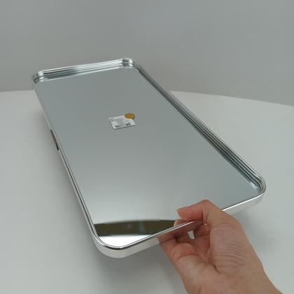 Imagem de BANDEJA DECORATIVA PARA SERVIR RETANGULAR HOME&CO COM ESPELHO METAL 1x40x20cm PRATA