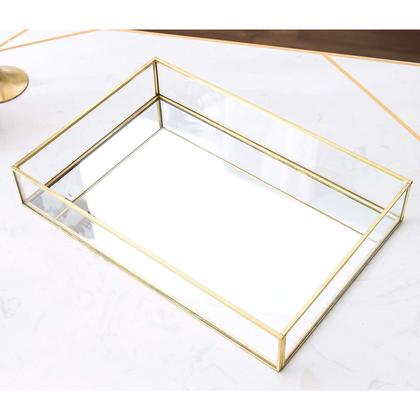 Imagem de Bandeja Decorativa Retangular em Vidro com Fundo Espelhado e Borda Dourada 