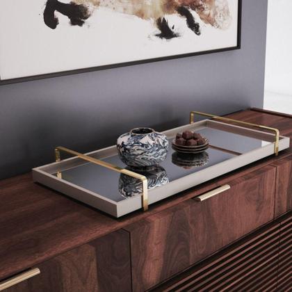 Imagem de Bandeja Espelhada Laqueada com Alça Dourada