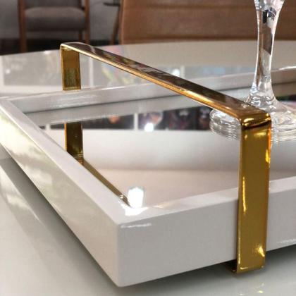 Imagem de Bandeja Espelhada Laqueada com Alça Dourada