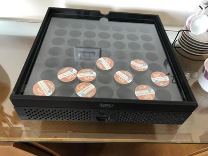 Imagem de Bandeja Organizadora de Cápsulas E Suporte de Cafeteiras Três Corações Design Em Zeus MDF 