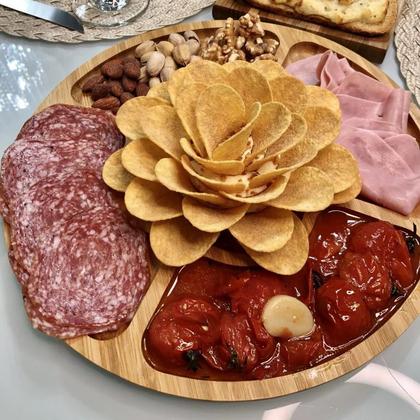 Imagem de Bandeja Petisqueira De Madeira MDF Redonda 7 Divisórias Colorida