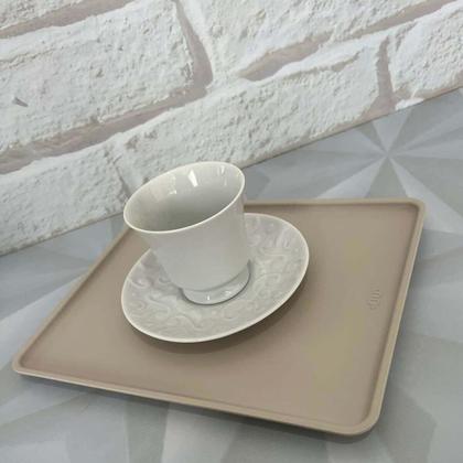 Imagem de Bandeja Plástica para Servir 27x22cm Restaurante Refeitório Ou Flow Retangular Bege