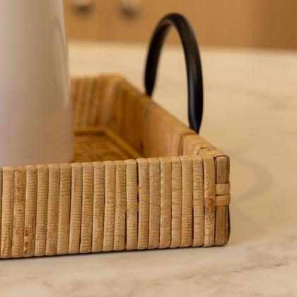 Imagem de Bandeja retangular de fibra natural com alça bali 25,5cm