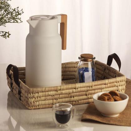 Imagem de Bandeja Retangular Decorativa de Fibra Natural e Alça em Couro Braid Lyor