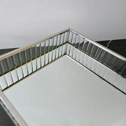 Imagem de Bandeja retangular - metal - fundo espelhado
