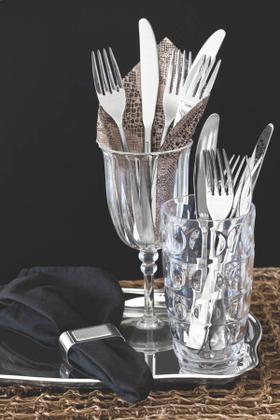 Imagem de Bandeja Tramontina Classic Retangular em Aço Inox com Alças 49 x 34 cm