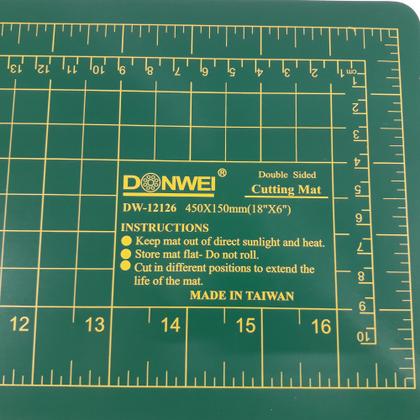 Imagem de Base De Corte Verde Tamanho 15x45 Para Patchwork Scrapbook