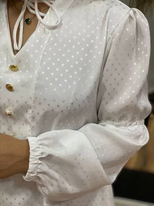 Imagem de Bata, em Crepe Seda, Branca, Poás, Manga Longa, Detalhe Elástico Manga e Punho, Bella Molina  BM0999B