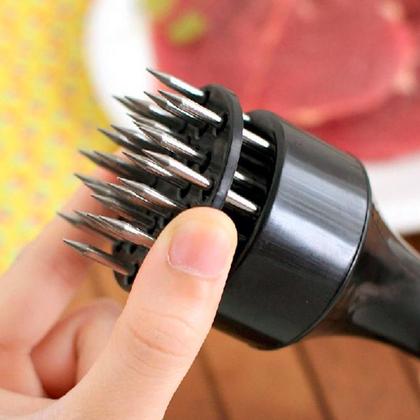 Imagem de Batedor Amaciador De Carne Bife Com Furador Manual Aço Inox