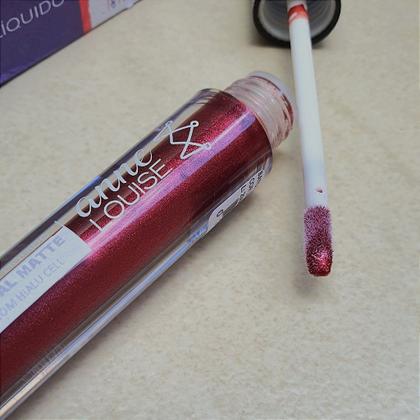 Imagem de BATOM LÍQUIDO METAL MATTE 4ML COR 02 GLAM - Efeito Metalizado e Conforto Aveludado