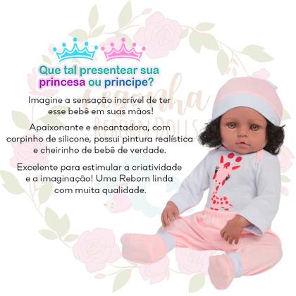Imagem de Bebê Negra Realista com Roupinha Girafinha e Mamadeira