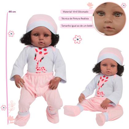 Imagem de Bebê Negra Realista com Roupinha Girafinha e Mamadeira