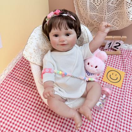 Imagem de Bebê Reborn Boneca Realista Brastoy Corpo Silicone Pode Dar Banho Roupa Chupeta Mamadeira e Pelúcia Acessórios Completos