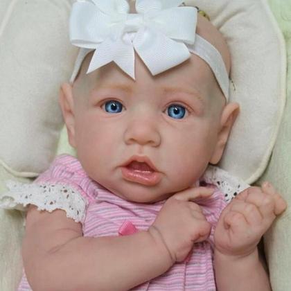 Imagem de Bebê Reborn Boneca Realista Siliconada Pode Dar Banho 