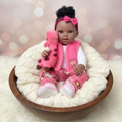 Imagem de Bebê Reborn Boneca Silicone Girafinha Negra Mamãe Reborn