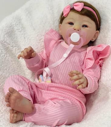 Imagem de Bebê Reborn Menina C . Fio A Fio Realista, Corpo de vinil silicone, 50cm, Enxoval completo