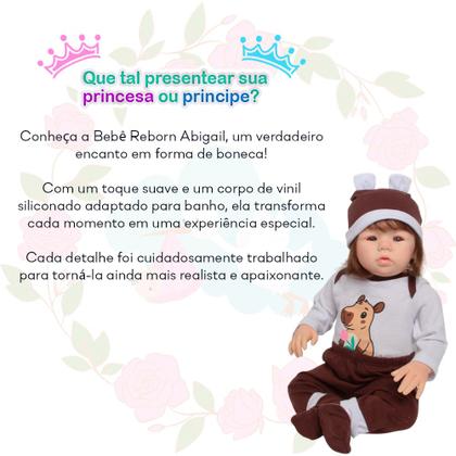 Imagem de Bebê Reborn Menina com Roupinha Capivara e Fraldas