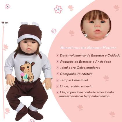 Imagem de Bebê Reborn Menina com Roupinha Capivara e Fraldas