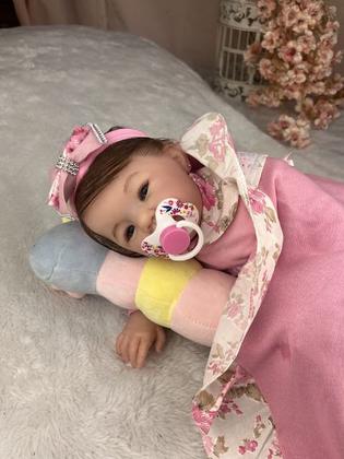 Imagem de Bebe reborn menina corpo silicone realista recém nascida