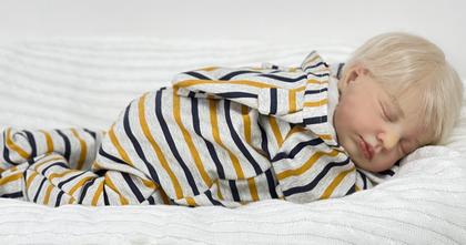 Imagem de Bebê Reborn Menino Realista Kit Lou Lou Lançamento Corpo Inteiro Vinil Silicone Toma Banho 48cm Enxoval Completo