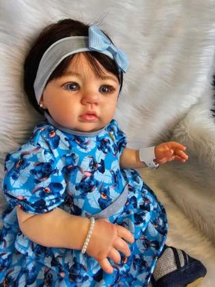 Imagem de Bebê Reborn Realista Abigail Vinil com vestidinho do Stitch