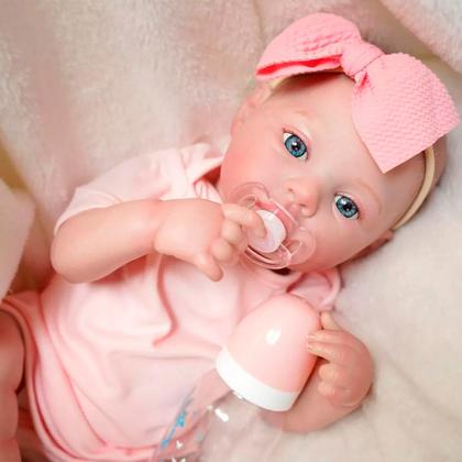 Imagem de Bebê Reborn Realista Brastoy Boneca de Silicone Kit Conjunto de Roupa Chupeta Mamadeira e Pelúcia Original Completo